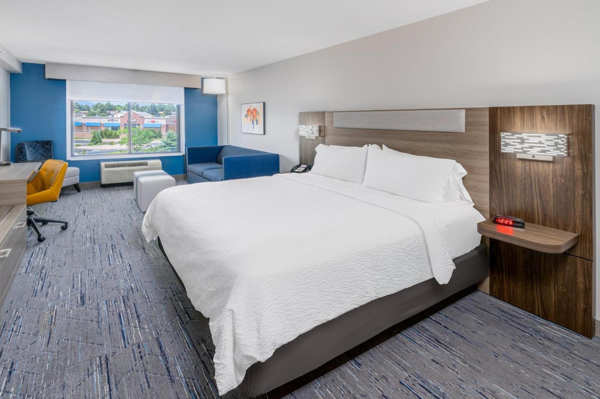 Holiday Inn Express - Colorado Springs - First & Main By Ihg Exterior photo